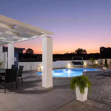 Dama Dama Villa *